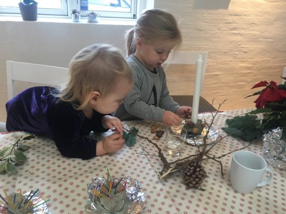 Evas lille bondegård er en pasningsordning med fokus på det enkelte barns behov og udvikling - på samme tid et alternativ til kommunal dagpleje/vuggestue.